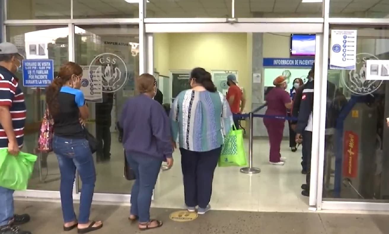 Pacientes expresan inconformidad ante falta de especialistas en la CSS