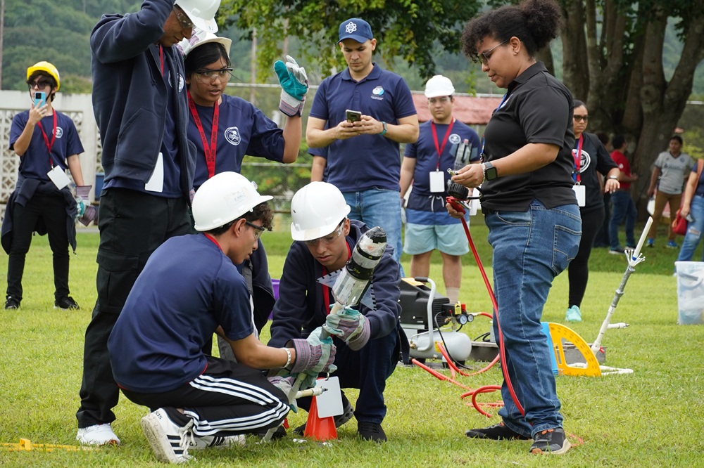 DSC01342-1 Panamá impulsa el talento joven en ciencias espaciales