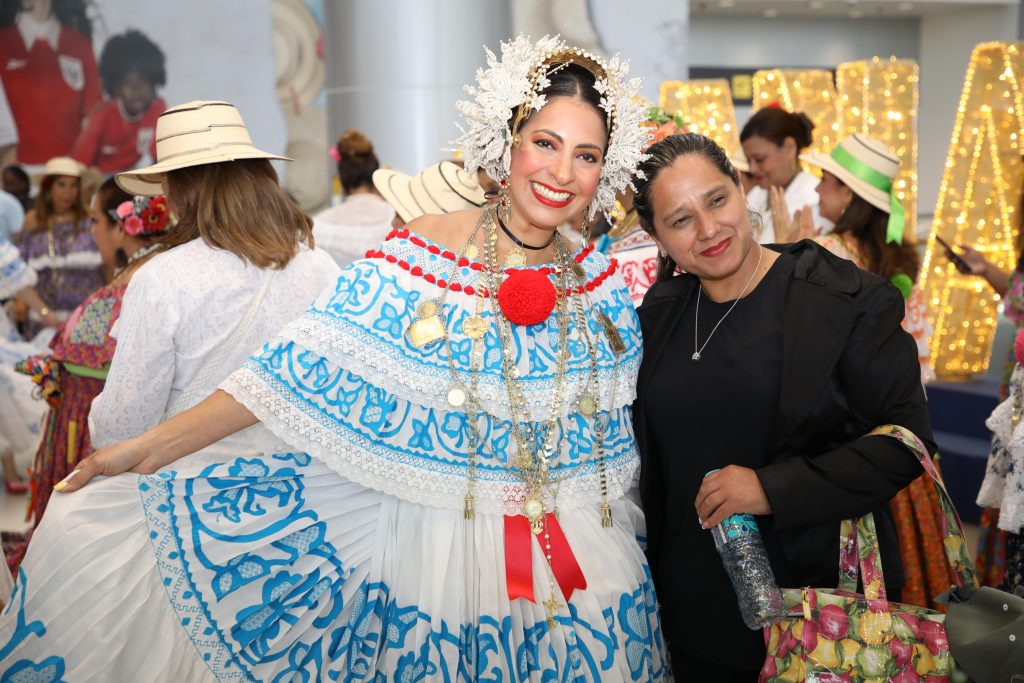 IMG-20250725-WA0130-1024x683 Aeropuerto de Tocumen se viste de pollera en un desfile que celebra la identidad panameña ante el mundo